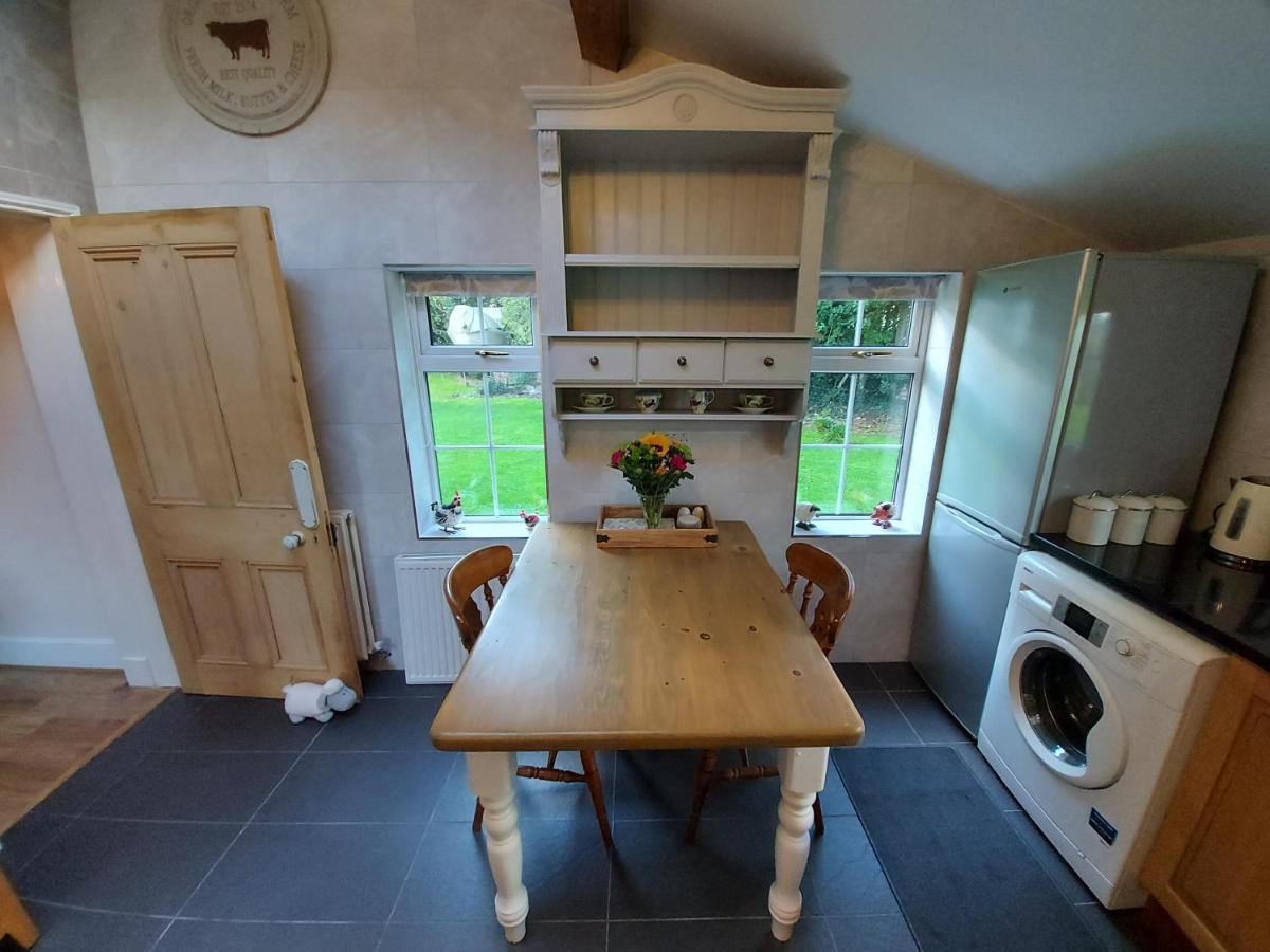 Saughall Mill Farm Cottage เชสเตอร์ ภายนอก รูปภาพ