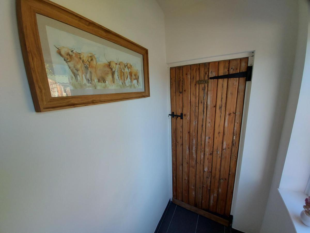 Saughall Mill Farm Cottage เชสเตอร์ ภายนอก รูปภาพ