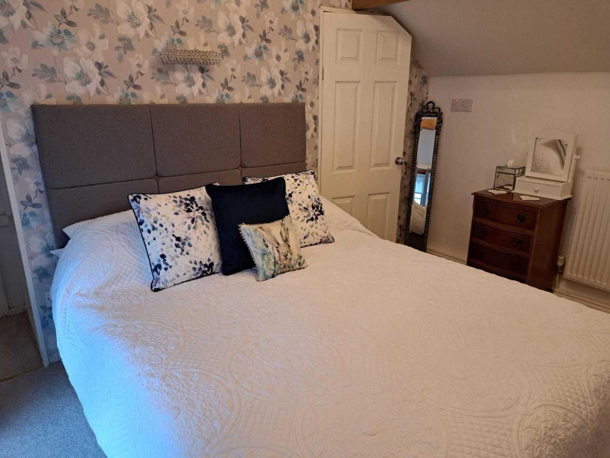 Saughall Mill Farm Cottage เชสเตอร์ ภายนอก รูปภาพ