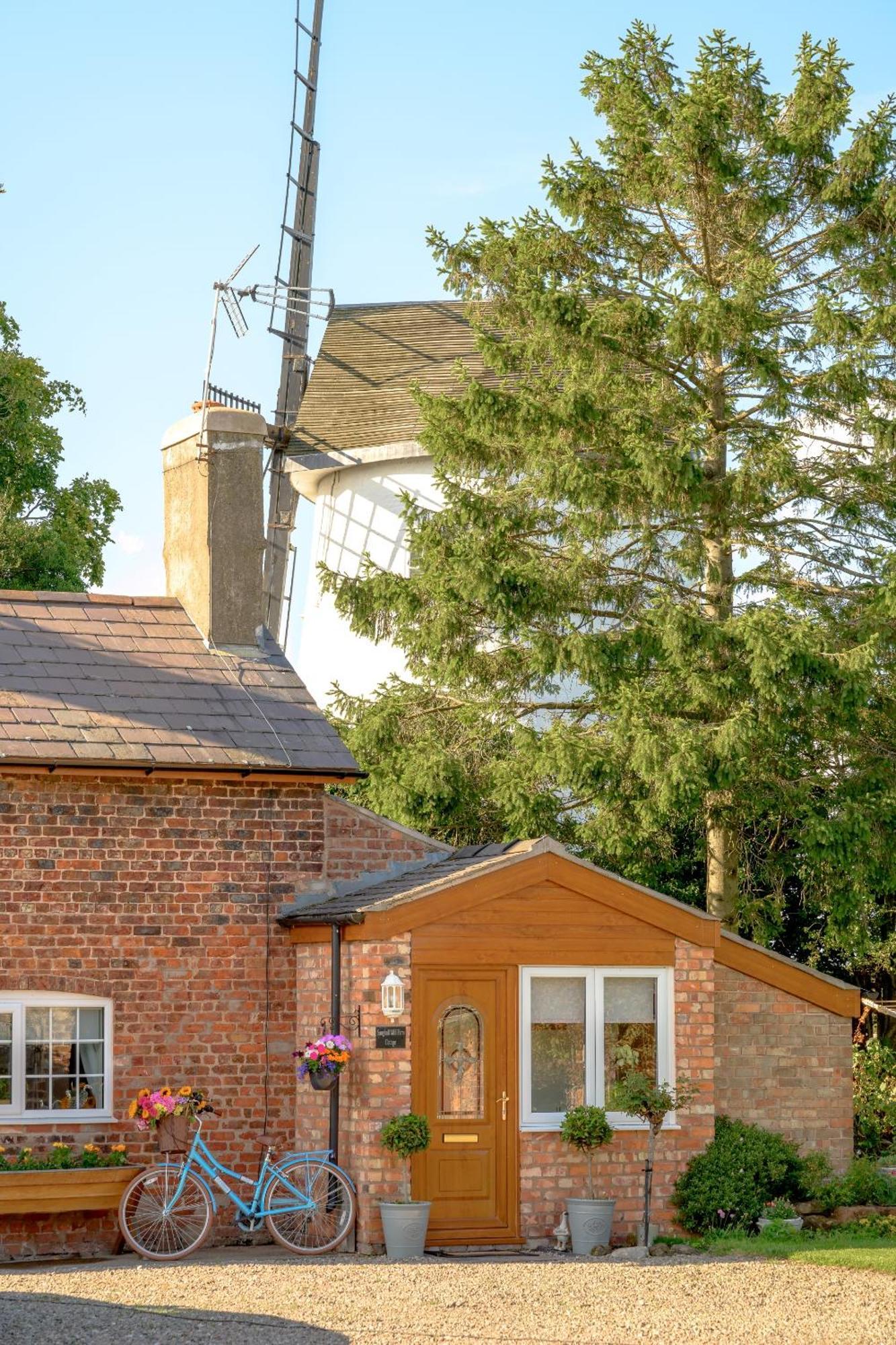 Saughall Mill Farm Cottage เชสเตอร์ ภายนอก รูปภาพ