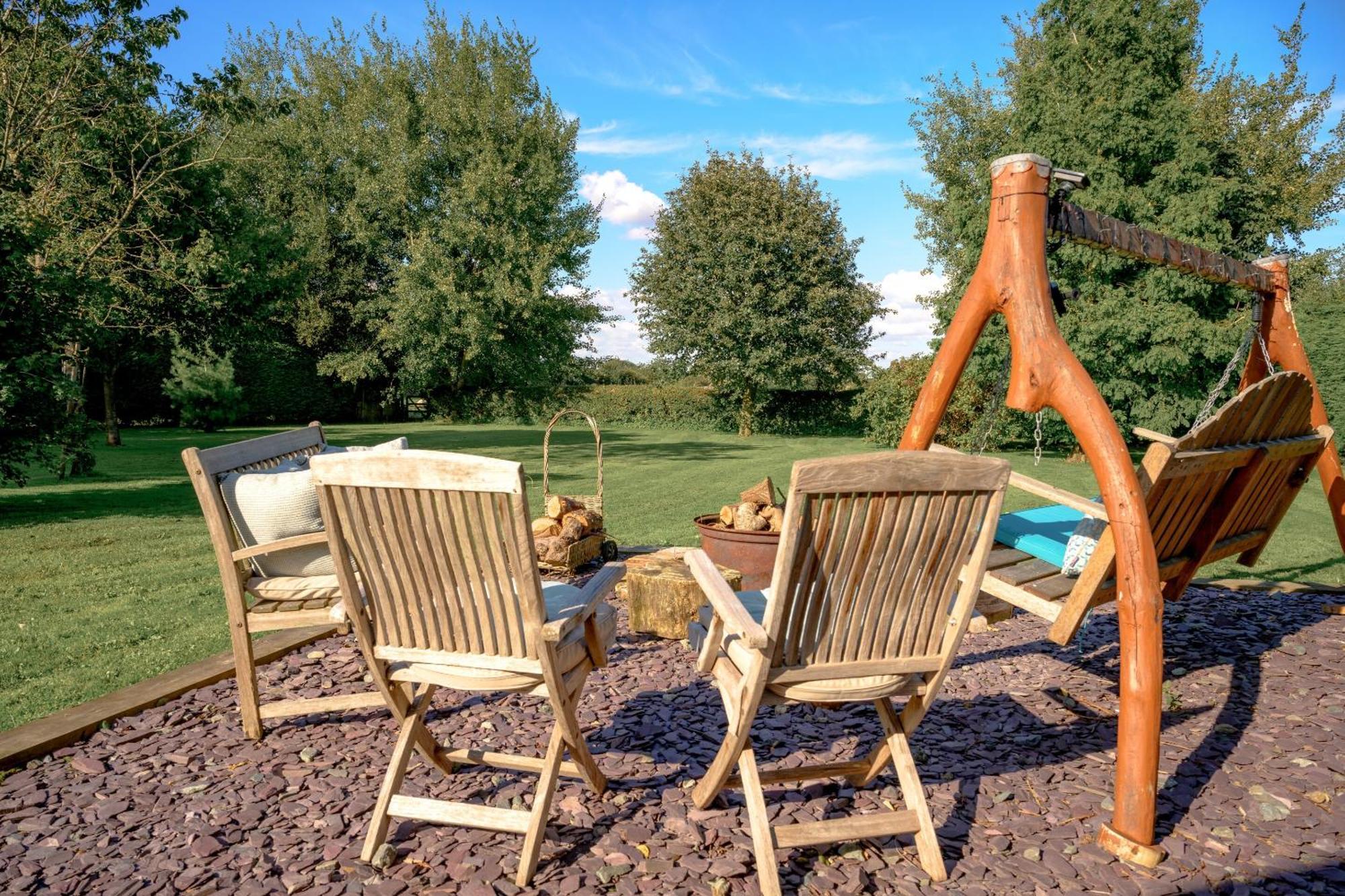 Saughall Mill Farm Cottage เชสเตอร์ ภายนอก รูปภาพ